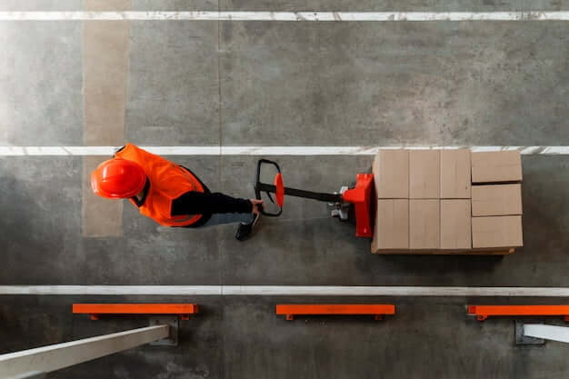 Thuê xe nâng tay tại Hải Phòng - Dịch vụ chất lượng, dễ dàng và tiết kiệm