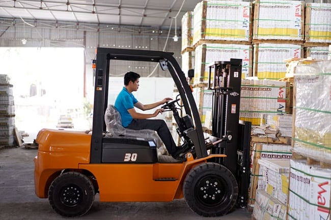 Xe nâng Hải Phòng: Bí quyết chọn mua xe nâng hàng chất lượng