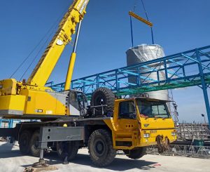 Read more about the article Dịch vụ cho thuê xe cẩu bánh lốp Hải Phòng uy tín, phục vụ 24/7