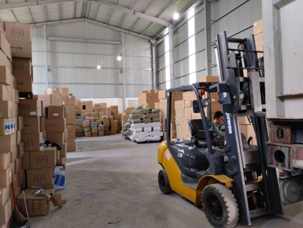 Read more about the article Cho thuê xe nâng tại Quảng Ninh uy tín, giá tốt, 24/7