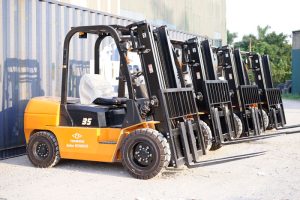 Read more about the article Dịch vụ cho thuê xe nâng hàng tự lái uy tín, giá rẻ số 1
