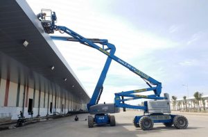 Read more about the article Những lưu ý khi thuê xe nâng người boom lift mà bạn cần biết