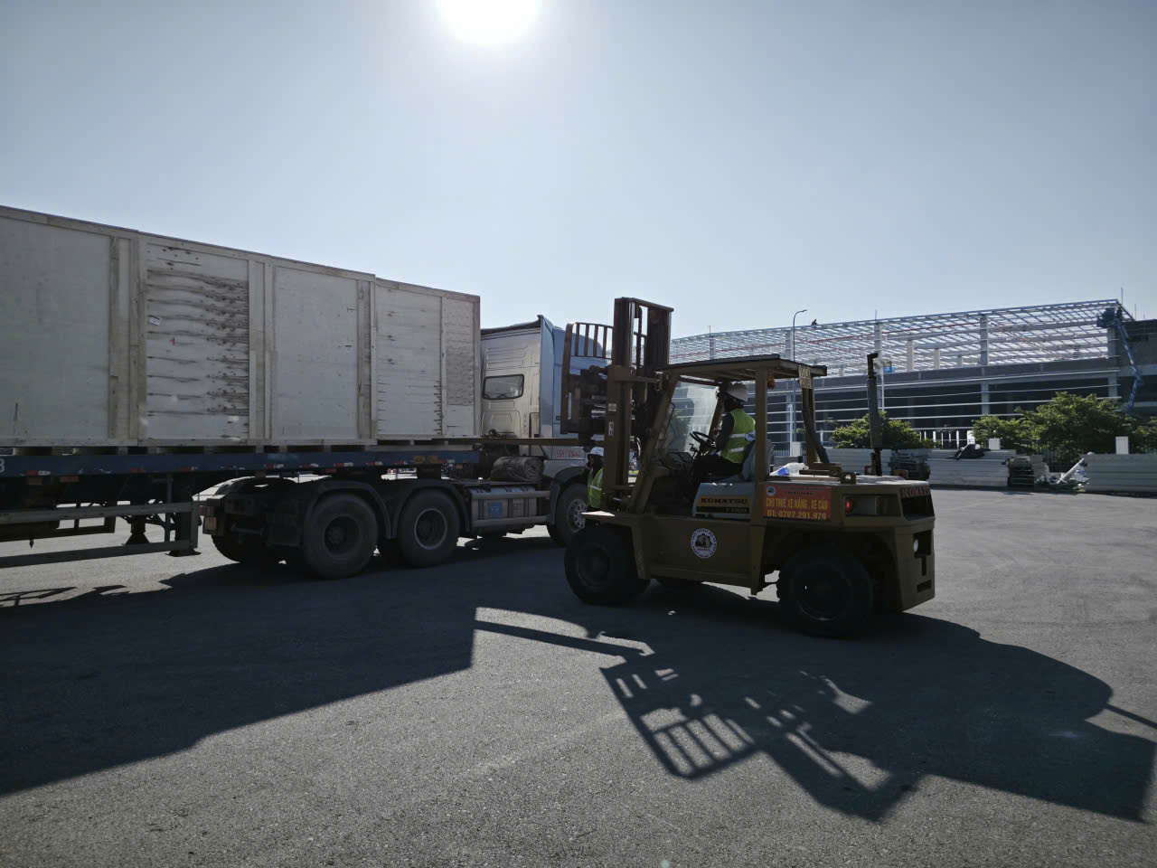 Read more about the article TIỆN ÍCH THUÊ XE NÂNG TẠI KCN NAM TÀI NĂM 2025