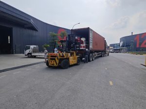 Read more about the article CHO THUÊ XE NÂNG LẮP ĐẶT MÁY ĐÙN NHỰA TẠI KCN AN DƯƠNG GIẢI PHÁP NÂNG HẠ CHÍNH XÁC CHO NHÀ MÁY SẢN XUẤT 2026
